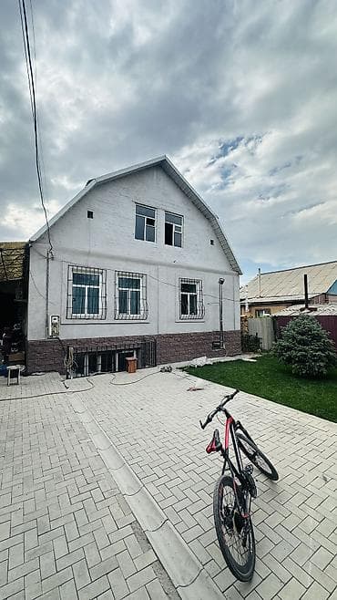 Кыймылсыз мүлк: Срочно Продаётся дом. район Колмо. 130кв.м + подвал 70кв.м. мебель и — 2