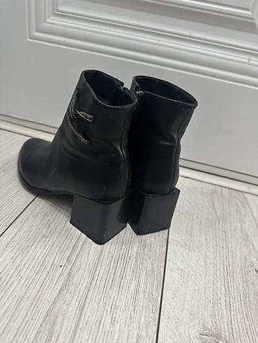 сапог каракол: Ботинки, 36, Б/у, цвет - Черный — 2