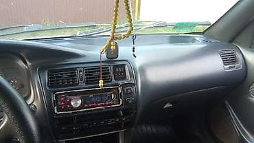 corolla 2004: Toyota Corolla: 1992 г., 1.5 л, Механика, Бензин, Хэтчбэк — 6