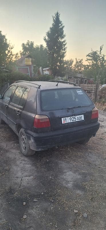 Продажа авто: Volkswagen Golf: 1993 г., 1.6 л, Механика, Бензин, Хэтчбэк — 5