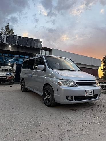 Honda Stepwgn: 2004 г., 2 л, Автомат, Газ, Минивэн