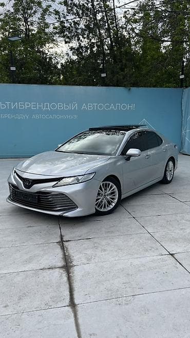 Toyota Camry: 2018 г., 2.5 л, Автомат, Бензин, Седан