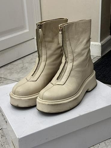 Туфли: Продаю ботинки Деми Lestrosa Кожаные ботинки с центральной молнией — 1