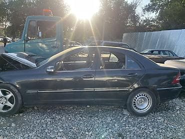 Mercedes-Benz C-Class: 2004 г., 2.6 л, Автомат, Бензин, Седан — 3