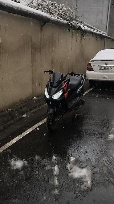 сктер: Макси-скутер 150 куб. см, Бензин, Колдонулган — 7