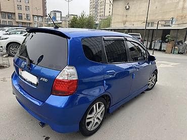 kia ray 2018: Honda Fit: 2005 г., 1.5 л, Вариатор, Бензин, Хэтчбэк — 3