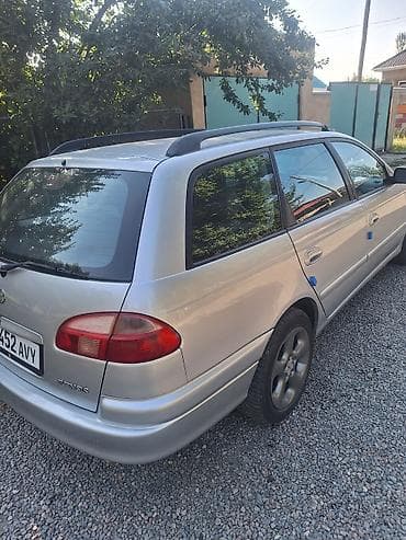 Toyota Avensis: 2002 г., 1.8 л, Механика, Бензин, Универсал at lalafo.kg Toyota Avensis: 2002 г., 1.8 л, Механика, Бензин, Универсал