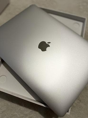 сумка для макбук: Apple MacBook Air (серебристый цвет) в комплекте с фирменной коробкой — 3