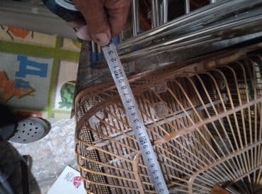 корм для птенцов волнистых попугаев: Клетка для птиц из бамбука, выполненная в традиционном стиле. Имеет — 3