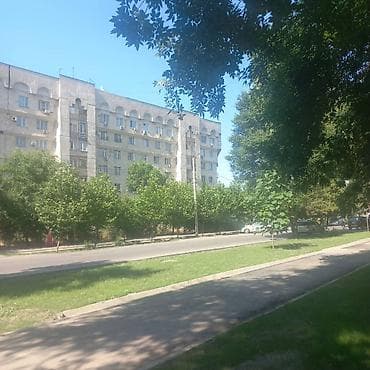 продаю квартиру мкр солнечный: 3 комнаты, Собственник, Без подселения, С мебелью полностью — 1