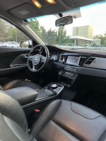 Kia Niro: 2022 г., 2 л, Автомат, Электромобиль, Кроссовер — 10