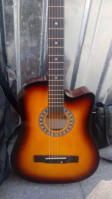 Гитара сатылат. Размер: 38 Бишкекте Баасы 3500. Кызыккандар at lalafo.kg Гитара сатылат. Размер: 38 Бишкекте Баасы 3500. Кызыккандар