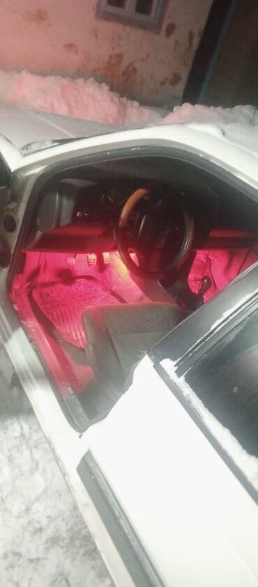 меняю дом на авто: Volkswagen Passat: 1992 г., 1.8 л, Механика, Бензин, Седан — 6