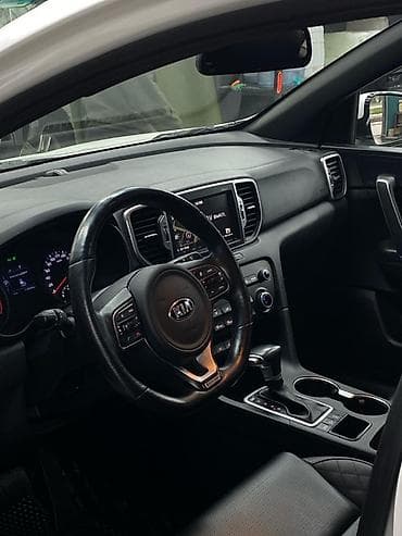 Продажа авто: Kia Sportage: 2017 г., 2 л, Автомат, Дизель, Кроссовер — 2