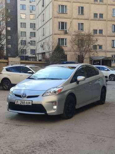 ист цена в бишкеке: Toyota Prius: 2012 г., 1.8 л, Вариатор, Гибрид, Хэтчбэк — 3
