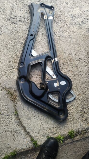 чехол на минивен: Спринтер стекло и форточка правой двери, педаль газа подголовник — 5