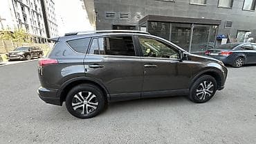Toyota RAV4: 2018 г., 2.5 л, Автомат, Бензин, Кроссовер — 7