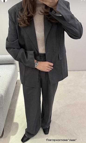 Баш кийимдер: Пиджак серого цвета в идеальном состоянии; Носили 1 раз; Бренд — 1