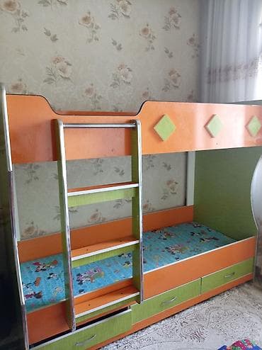 эки этаж кроват: Двухъярусная детская кровать, Б/у, ЛДСП, цвет - Оранжевый — 2