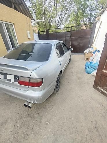 Унаа сатуу: Nissan Primera: 1998 г., 2 л, Кол менен иштөөчү, Седан — 1