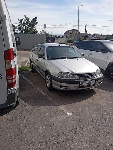 avensis 2001: Toyota Avensis: 2000 г., 1.8 л, Механика, Бензин, Хэтчбэк — 3
