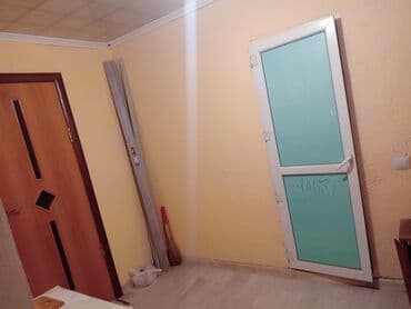 сниму дом за городом: Сдаётся небольшая комната с отдельным санузлом. Описание: - Комната — 2