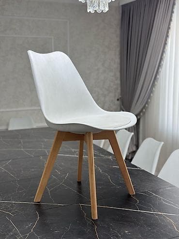 Стул для кухни, Б/у, Пластик, цвет - Белый