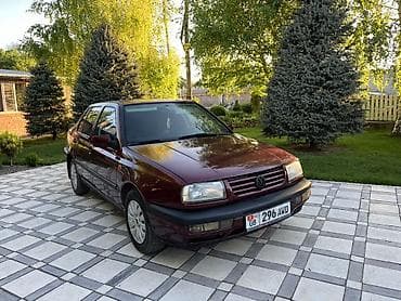 odyssey 2002: Volkswagen Vento: 1993 г., Седан — 1
