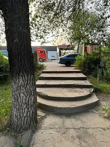 тез арада: Срочная продажа нежилое помещение с прилегающей территорией. Участок 5 — 7