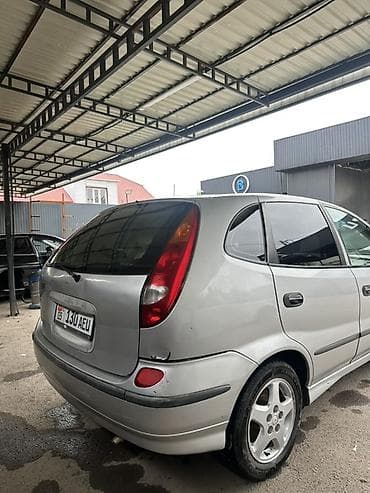 terrano 2: Nissan Tino: 2002 г., 1.8 л, Механика, Бензин, Хэтчбэк — 4