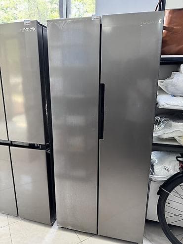 mini refrigerator: Холодильники серого/нержавеющего цвета с нижней и боковой компоновкой — 3