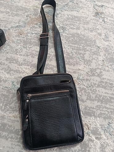 Классическая сумка, Материал: Натуральная кожа, Регулируемый ремень, Унисекс