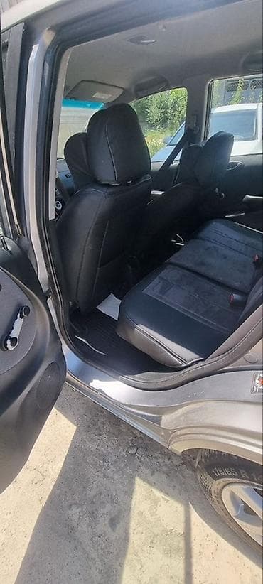 byd e3: Honda Jazz: 2004 г., 1.3 л, Механика, Бензин, Хэтчбэк — 8