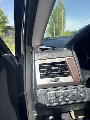 домик машина: Ssangyong Rexton: 2017 г., Автомат, Дизель, Внедорожник — 4