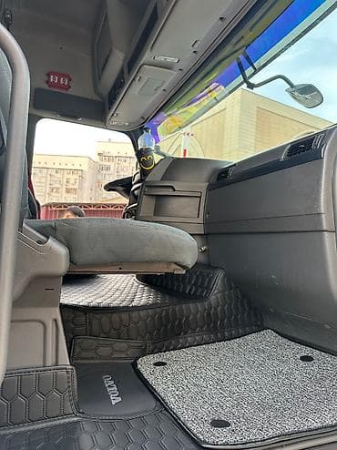 5D Экокожа Полики Для салона Volvo, цвет - Черный, Новый, Самовывоз at lalafo.kg 5D Экокожа Полики Для салона Volvo, цвет - Черный, Новый, Самовывоз