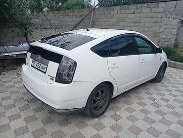 Унаа: Toyota Prius: 2008 г., 1.5 л, Вариатор, Гибрид, Хетчбек — 5