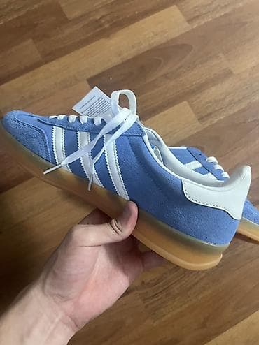 газели обувь: Мужские кроссовки, 43, 44, Adidas Originals, Новый, цвет - Голубой — 1
