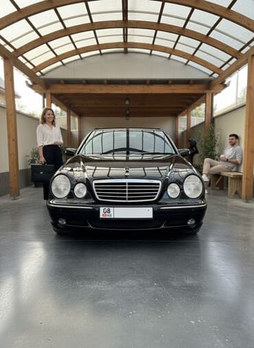 срочно продаю авто: Mercedes-Benz E-Class: 2002 г., 5.5 л, Автомат, Бензиновая, Седан — 1