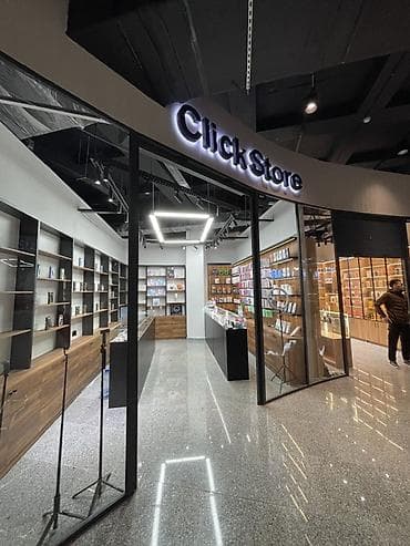 Сдаётся бутик ПК «Old Bishkek» Площадь — 24 мг Идеально под: •