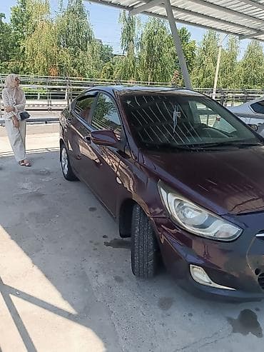 bmw e30: Hyundai Solaris: 2013 г. — 1