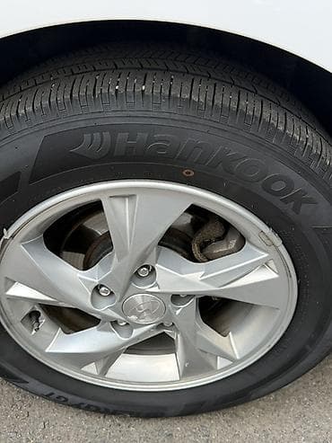 byd e9: Hyundai Avante: 2021 г., Седан — 4
