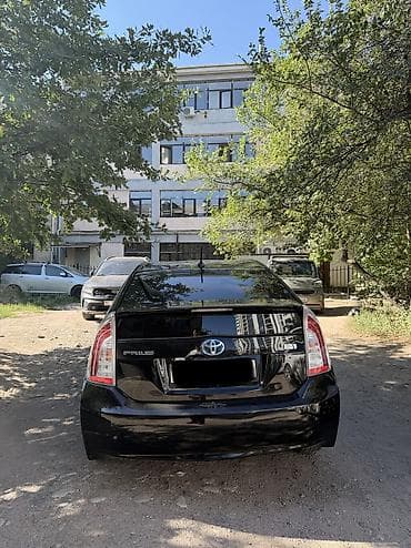 Продажа авто: Toyota Prius: 2014 г., 1.8 л, Автомат, Бензин, Седан — 5