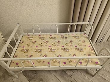 детскую кровать качалку: Детская железная кровать размером 1.25 ×70см — 1
