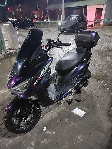 продаю ямаха: Макси-скутер 180 куб. см, Бензин, Б/у — 1
