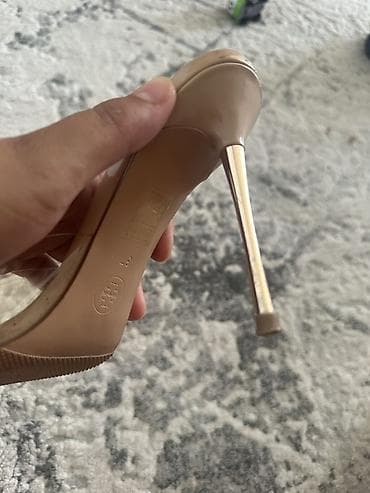 Сабо: Женские мюли на шпильке — 2 пары 1) ZARA - Модель: мюли с закрытым — 4