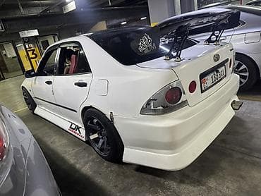 jdm авто: Toyota Altezza: 2000 г., 2 л, Автомат, Бензин, Седан — 1