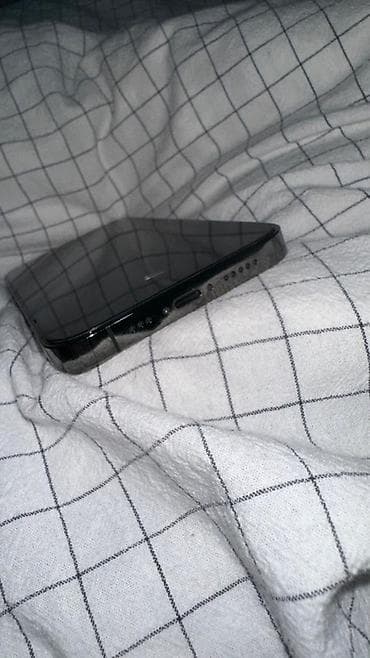 Техника жана электроника: IPhone 13 Pro, Колдонулган, Кара, Заряддоочу түзүлүш, 77 % — 5