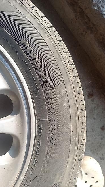 салон 34: Колеса в сборе 195 / 65 / R 15, Всесезонная, Б/у, Комплект, Литые, отверстий - 4 — 1
