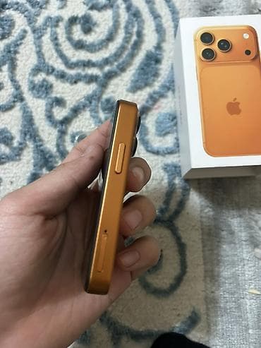чехол айфон 7 8: Смартфон в оранжевом цвете с дизайном в стиле iPhone: плоские грани — 4