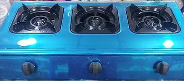 итальянская золото: Газовая плита 3 конфорки с автоподжигом для кафе и ресторанов горит — 1